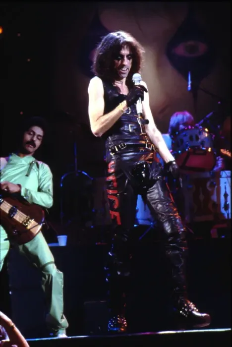 Framed Print : Photo of Alice Cooper Framed Print : Photo of Alice Cooper