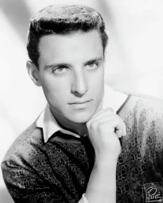 Framed Print : Photo of Barry Mann