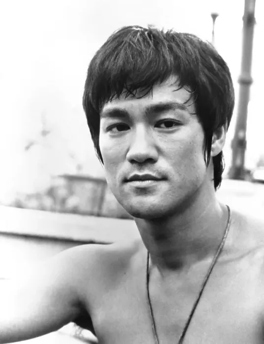 Framed Print : Photo of Bruce Lee