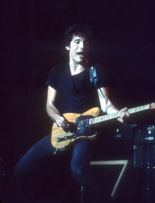 Framed Print : Photo of Bruce Springsteen Framed Print : Photo of Bruce Springsteen