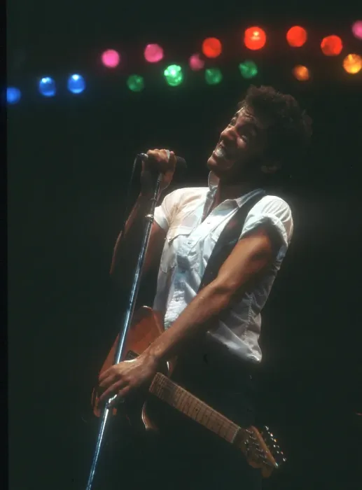 Framed Print : Photo of Bruce Springsteen Framed Print : Photo of Bruce Springsteen