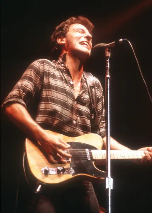 Framed Print : Photo of Bruce Springsteen Framed Print : Photo of Bruce Springsteen