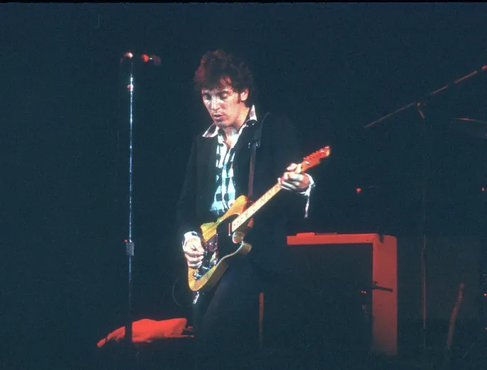 Framed Print : Photo of Bruce Springsteen Framed Print : Photo of Bruce Springsteen
