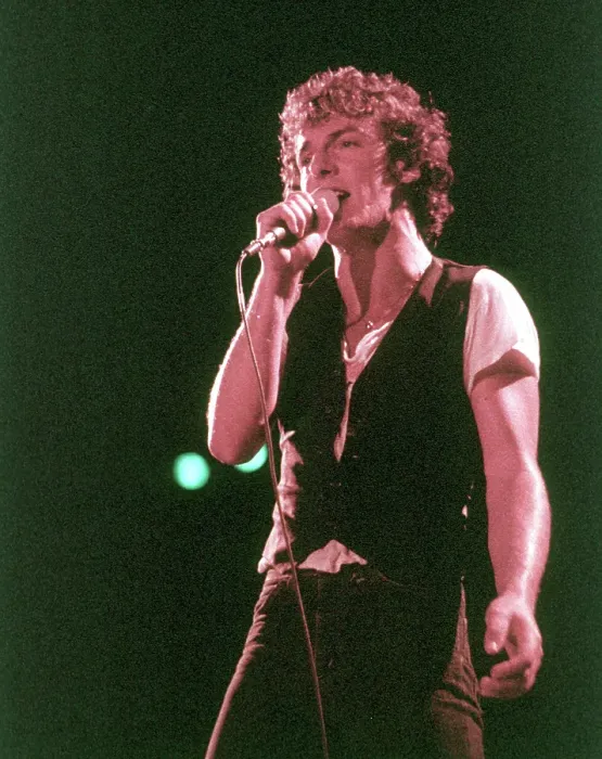 Framed Print : Photo of Bruce Springsteen Framed Print : Photo of Bruce Springsteen