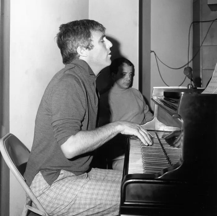 Framed Print : Photo of Burt Bacharach Framed Print : Photo of Burt Bacharach