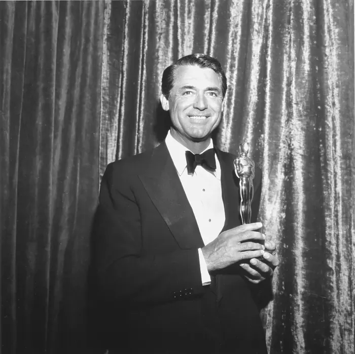 Framed Print : Photo of Cary Grant Framed Print : Photo of Cary Grant