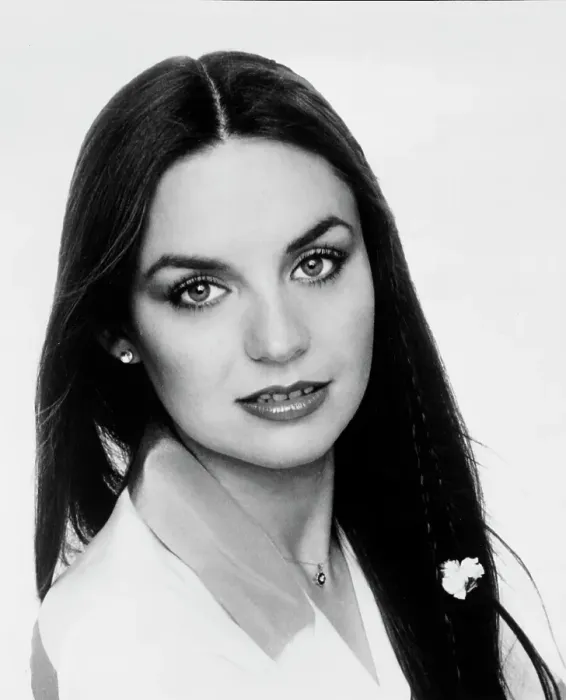 Framed Print : Photo of Crystal Gayle Framed Print : Photo of Crystal Gayle