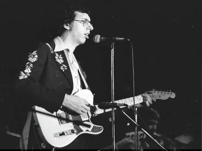 Framed Print : Photo of David Bromberg Framed Print : Photo of David Bromberg