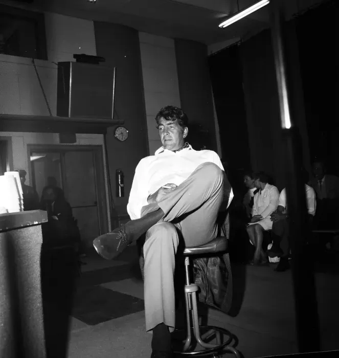 Framed Print : Photo of Dean Martin Framed Print : Photo of Dean Martin