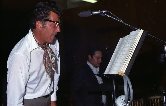 Framed Print : Photo of Dean Martin Framed Print : Photo of Dean Martin