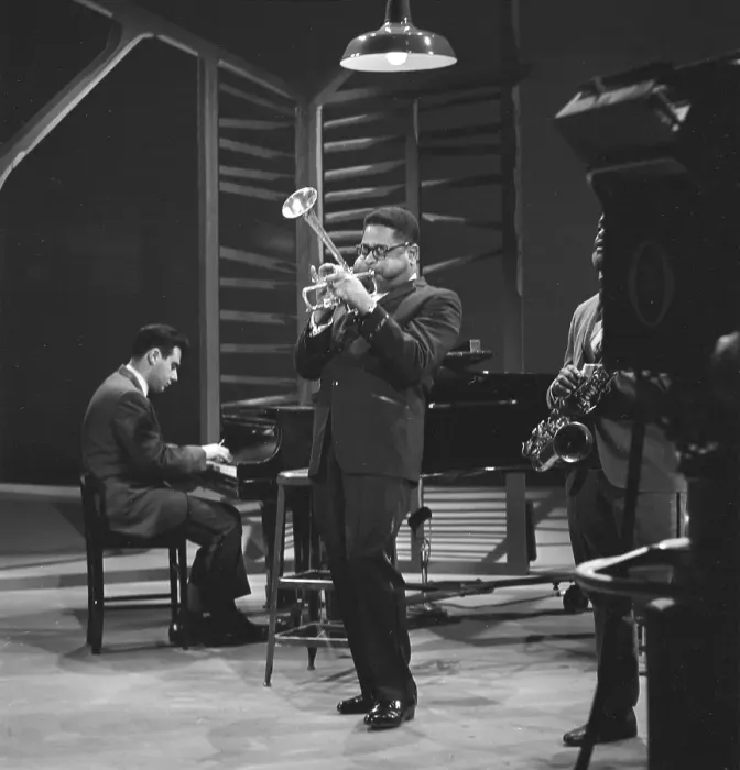 Framed Print : Photo of Dizzy Gillespie Framed Print : Photo of Dizzy Gillespie