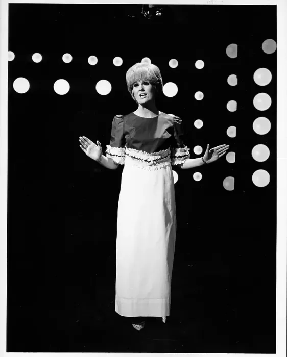 Framed Print : Photo of Dusty Springfield