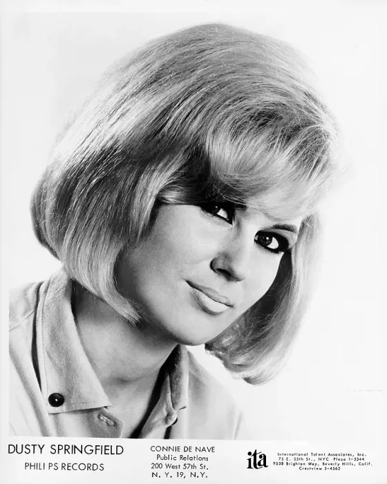 Framed Print : Photo of Dusty Springfield
