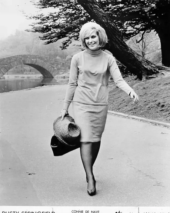 Framed Print : Photo of Dusty Springfield