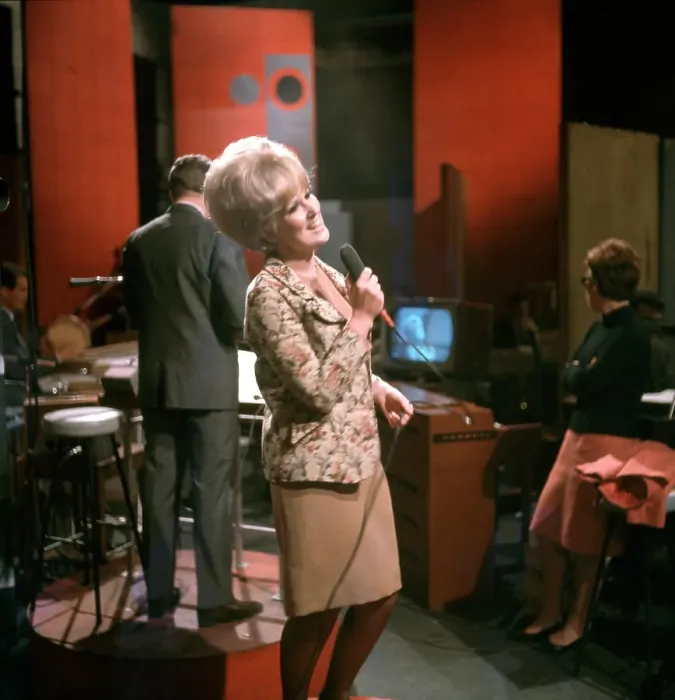 Framed Print : Photo of Dusty Springfield