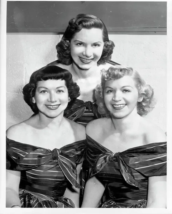 Framed Print : Photo of Fontane Sisters Framed Print : Photo of Fontane Sisters