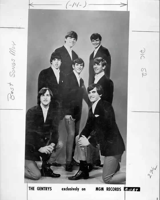 Framed Print : Photo of Gentrys Framed Print : Photo of Gentrys