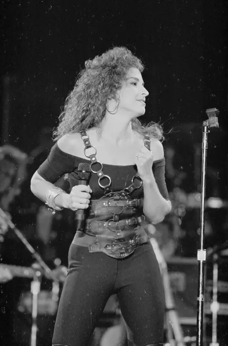 Framed Print : Photo of Gloria Estefan Framed Print : Photo of Gloria Estefan