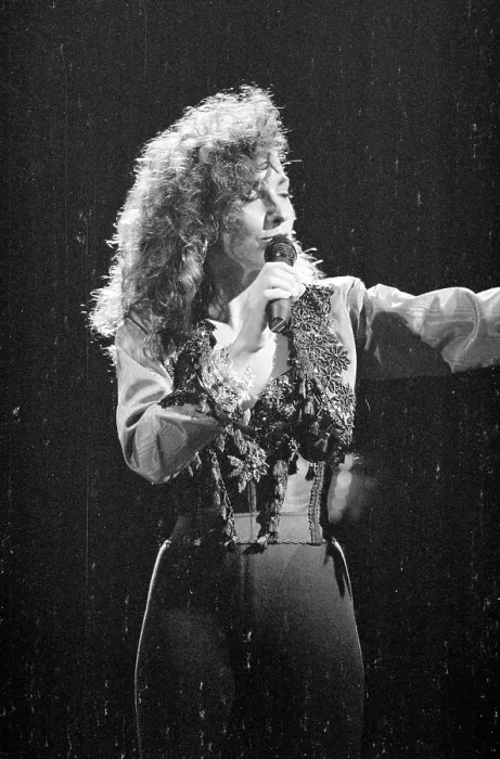 Framed Print : Photo of Gloria Estefan Framed Print : Photo of Gloria Estefan