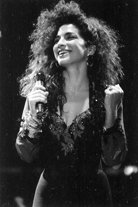 Framed Print : Photo of Gloria Estefan Framed Print : Photo of Gloria Estefan