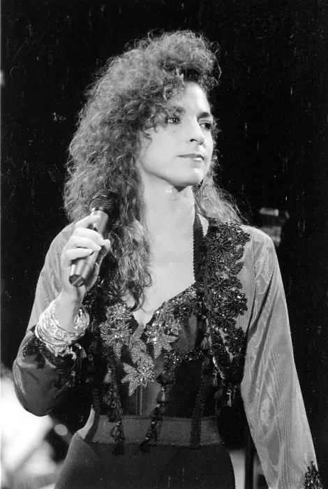 Framed Print : Photo of Gloria Estefan Framed Print : Photo of Gloria Estefan