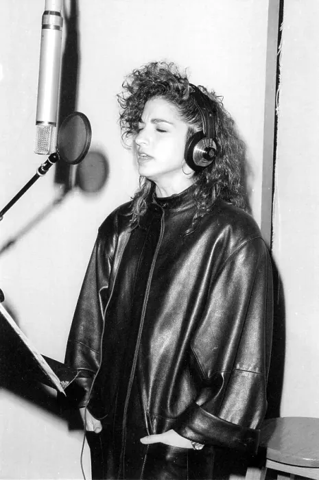 Framed Print : Photo of Gloria Estefan