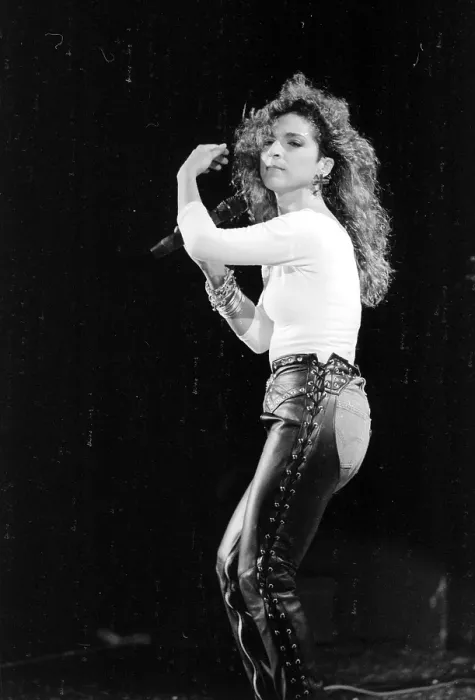 Framed Print : Photo of Gloria Estefan