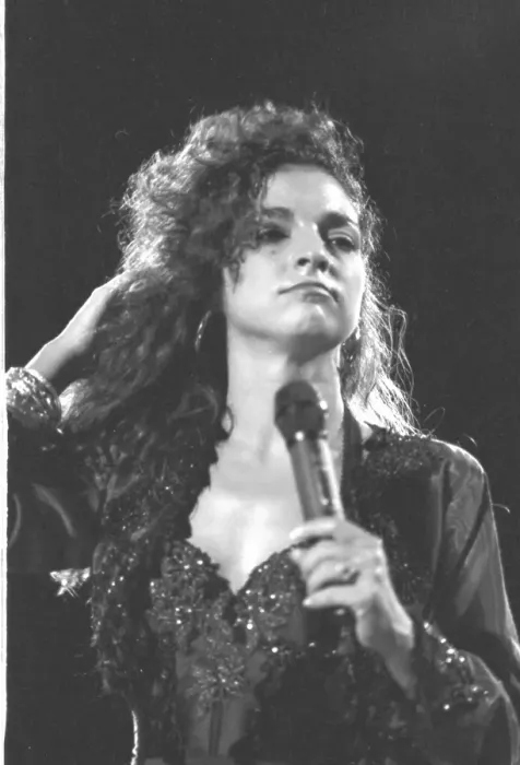 Framed Print : Photo of Gloria Estefan Framed Print : Photo of Gloria Estefan