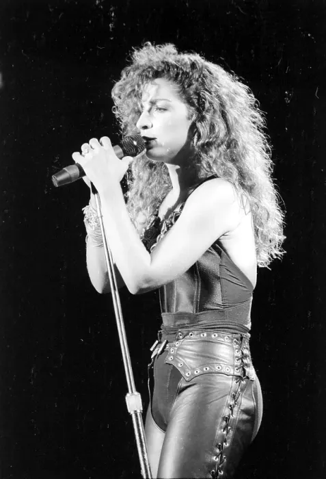 Framed Print : Photo of Gloria Estefan