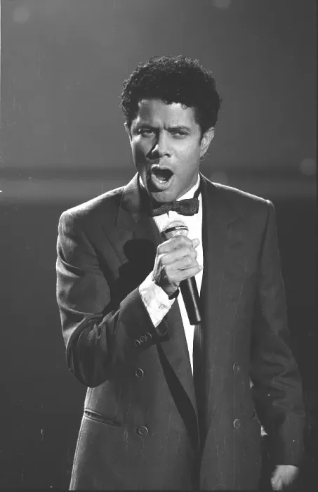 Framed Print : Photo of Gregory Abbott Framed Print : Photo of Gregory Abbott