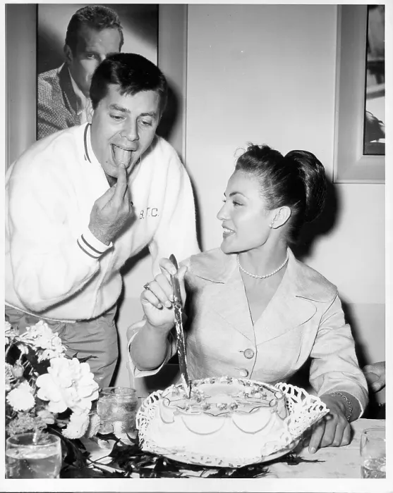 Framed Print : Photo of Jerry Lewis Framed Print : Photo of Jerry Lewis