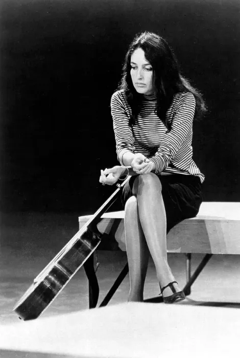 Framed Print : Photo of Joan Baez Framed Print : Photo of Joan Baez