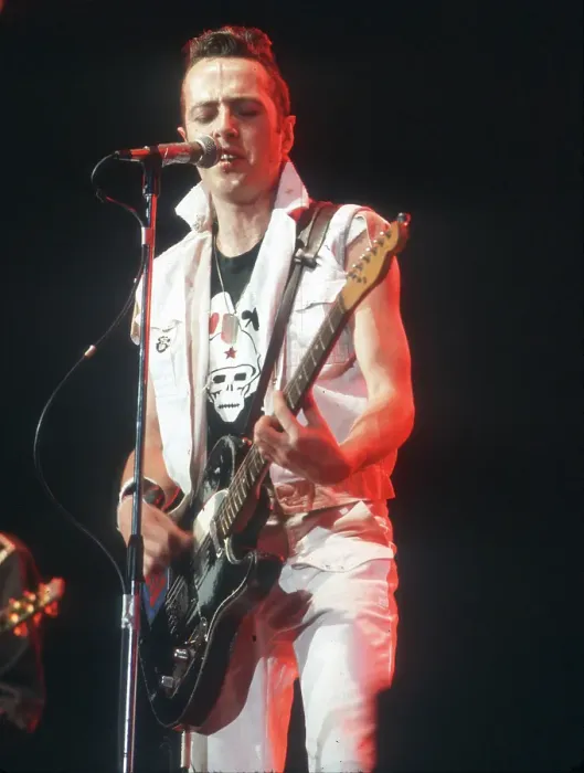 Framed Print : Photo of Joe Strummer Framed Print : Photo of Joe Strummer