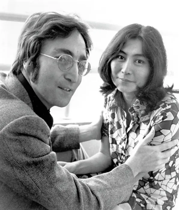 Framed Print : Photo of John Lennon