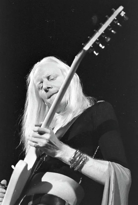 Framed Print : Photo of Johnny Winter Framed Print : Photo of Johnny Winter