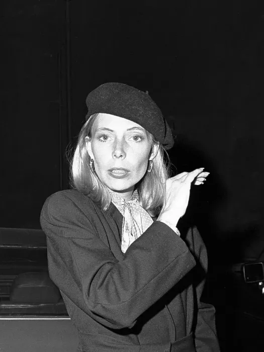 Framed Print : Photo of Joni Mitchell Framed Print : Photo of Joni Mitchell