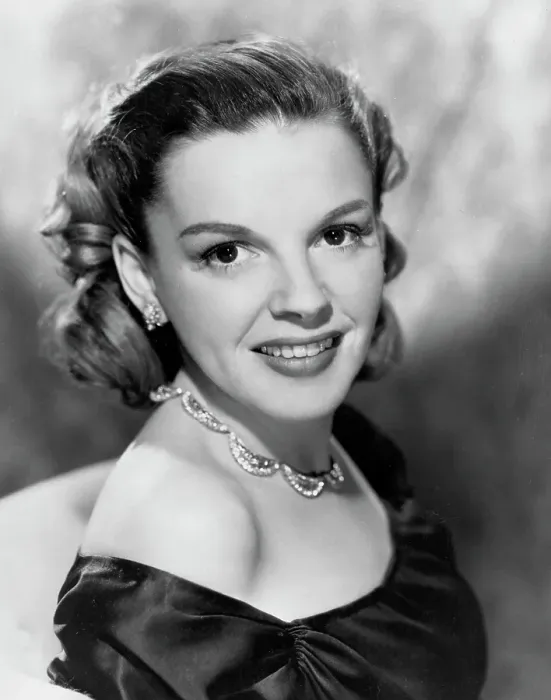 Framed Print : Photo of Judy Garland Framed Print : Photo of Judy Garland