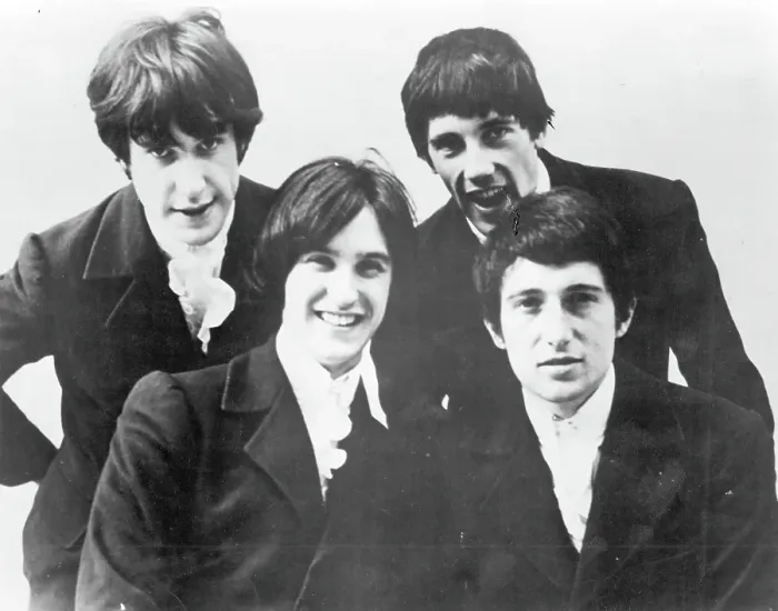 Framed Print : Photo of Kinks Framed Print : Photo of Kinks
