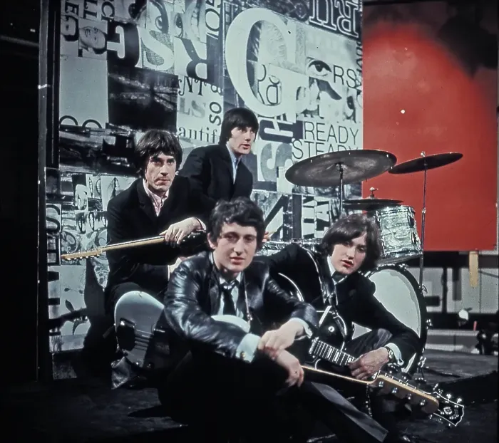 Framed Print : Photo of Kinks Framed Print : Photo of Kinks