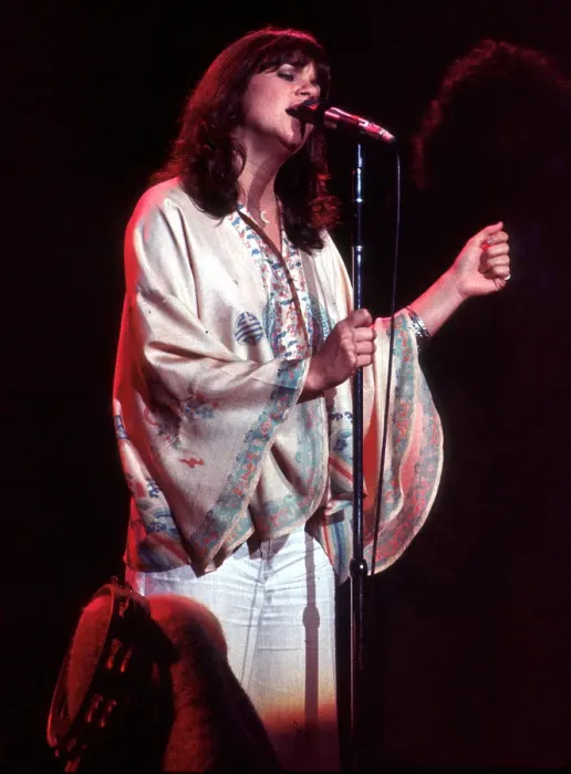 Framed Print : Photo of Linda Ronstadt Framed Print : Photo of Linda Ronstadt
