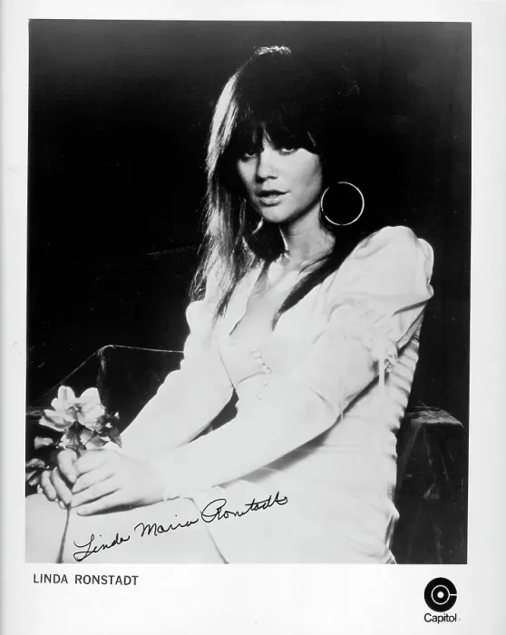 Framed Print : Photo of Linda Ronstadt Framed Print : Photo of Linda Ronstadt