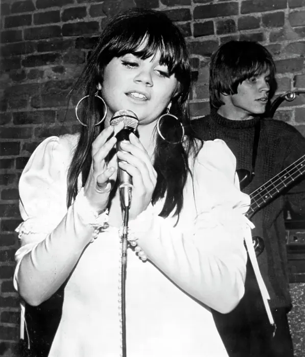 Framed Print : Photo of Linda Ronstadt Framed Print : Photo of Linda Ronstadt