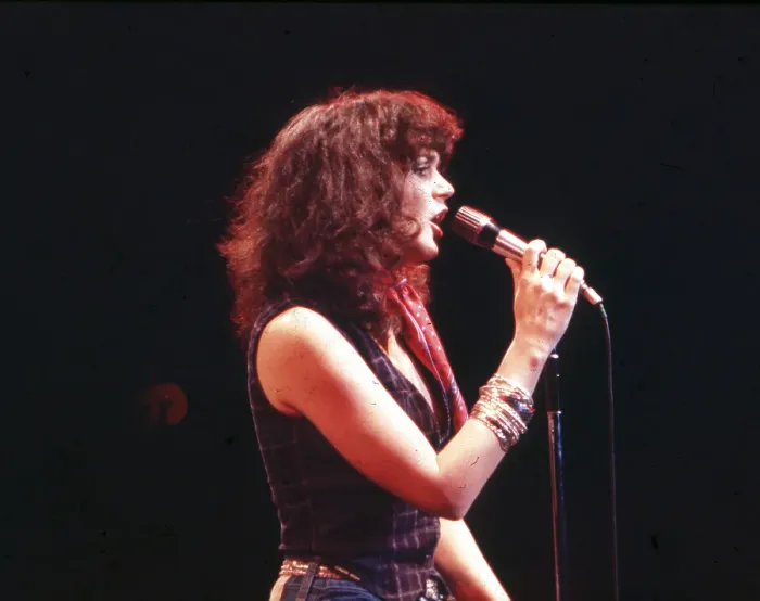 Framed Print : Photo of Linda Ronstadt Framed Print : Photo of Linda Ronstadt