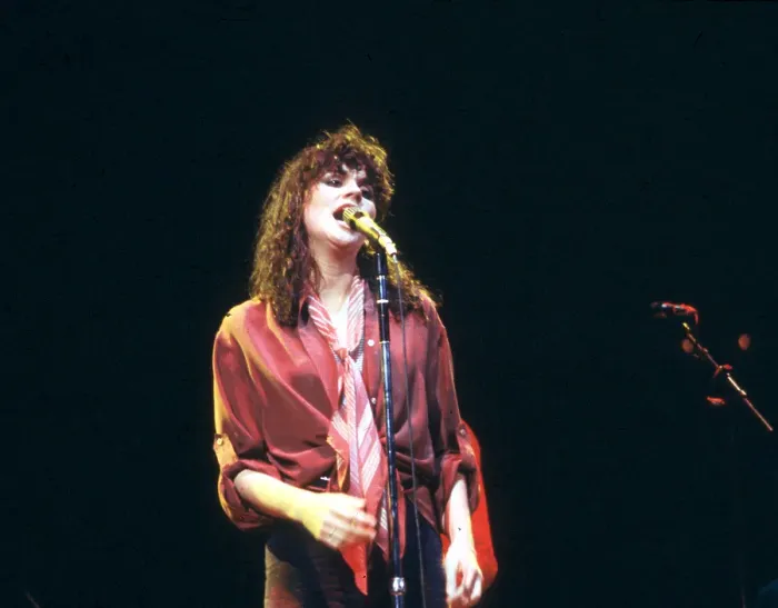 Framed Print : Photo of Linda Ronstadt Framed Print : Photo of Linda Ronstadt