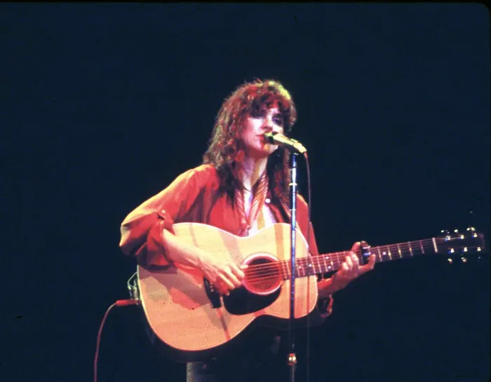Framed Print : Photo of Linda Ronstadt Framed Print : Photo of Linda Ronstadt