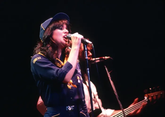 Framed Print : Photo of Linda Ronstadt Framed Print : Photo of Linda Ronstadt