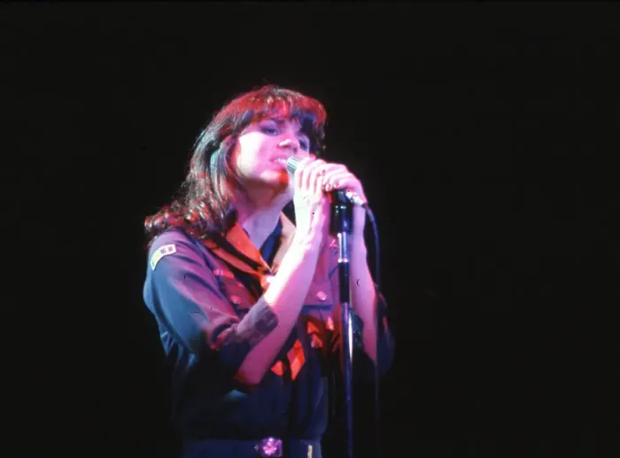 Framed Print : Photo of Linda Ronstadt Framed Print : Photo of Linda Ronstadt