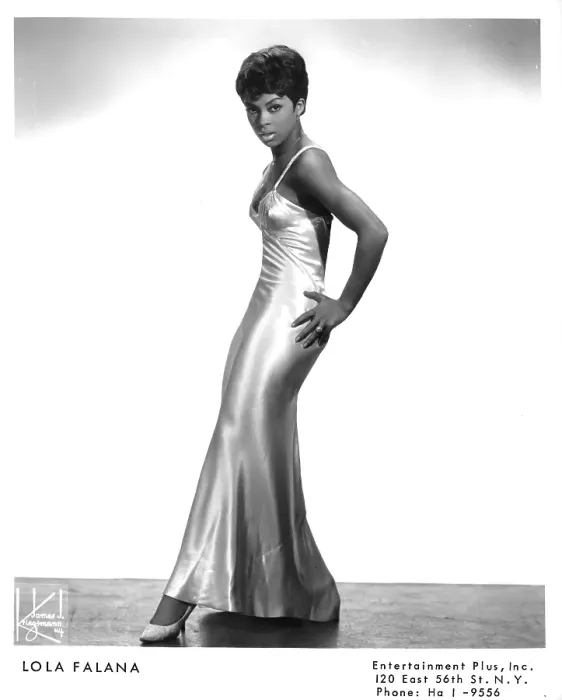 Framed Print : Photo of Lola Falana Framed Print : Photo of Lola Falana