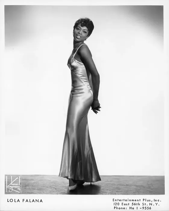 Framed Print : Photo of Lola Falana Framed Print : Photo of Lola Falana