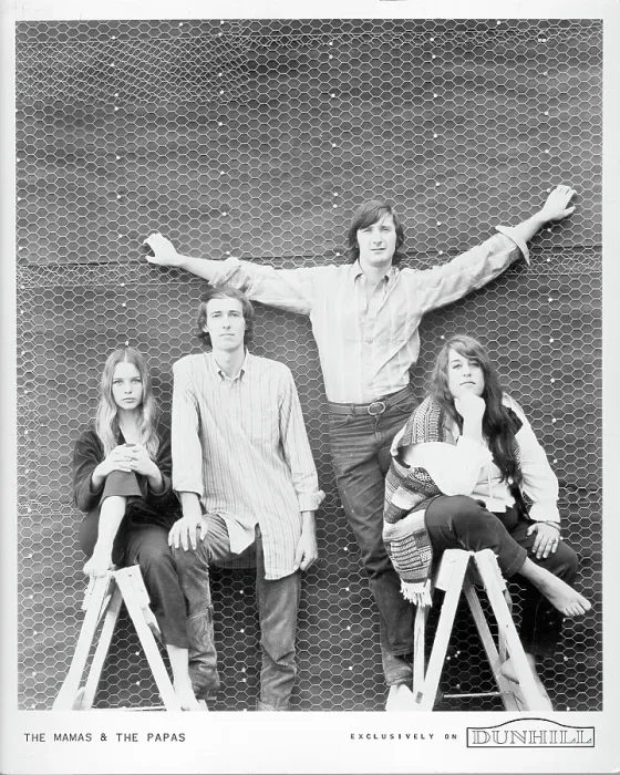 Framed Print : Photo of The Mamas And The Papas Framed Print : Photo of The Mamas And The Papas